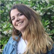 Profesora de dibujo imparte clases a todos los niveles (Primaria, ESO y Bachillerato)